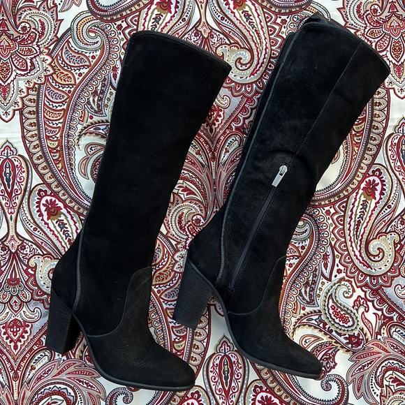 New Vince Camuto Mono Black Tall Suede Leather Boots Made in Brazil - Picture 6 of 17